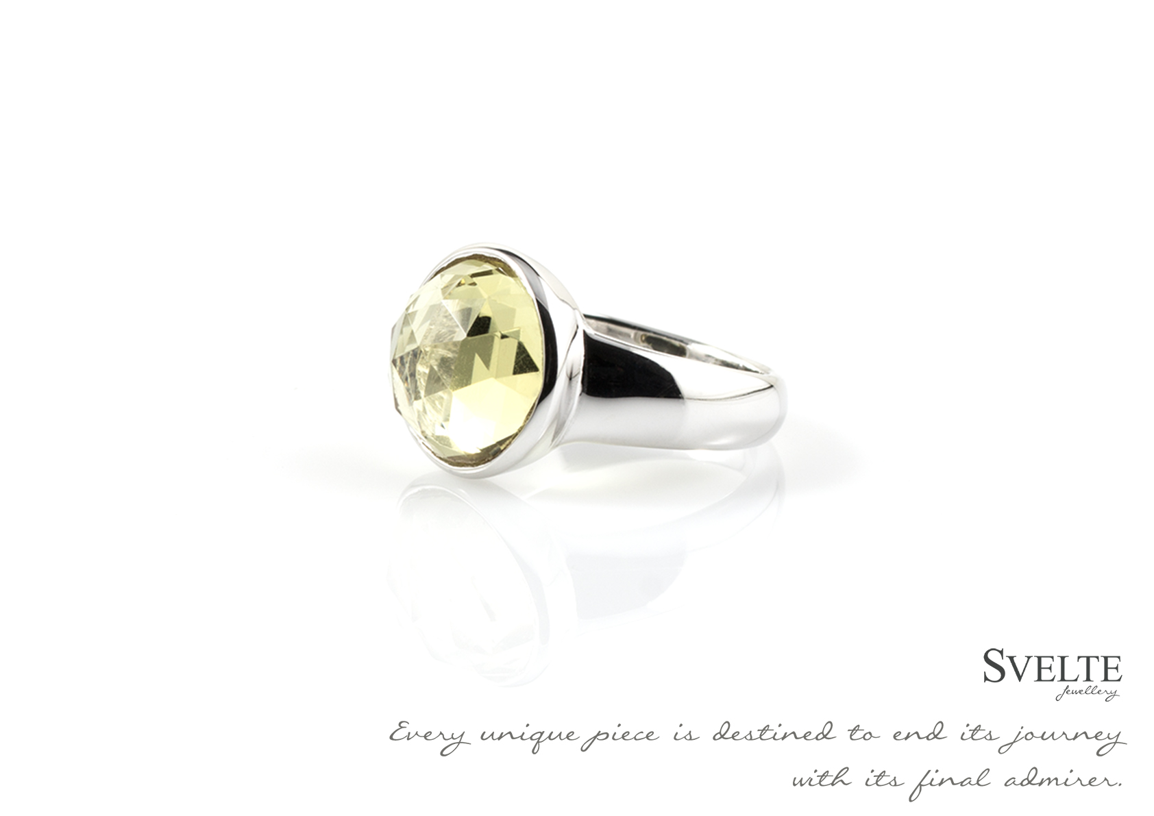 Petite lime quartz ring 